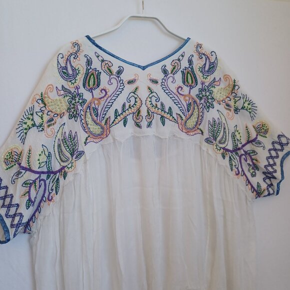 Free People Top Embroidered V Neckline  Beaded Detail Chiffon Top Size Medium - Picture 11 of 12